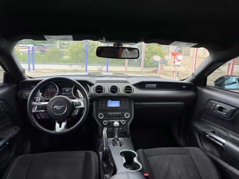 六盘水20年福特野马5