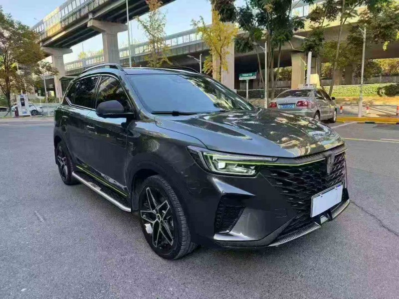 张家界22年荣威RX53