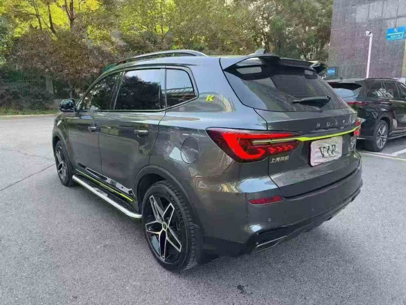 张家界22年荣威RX58