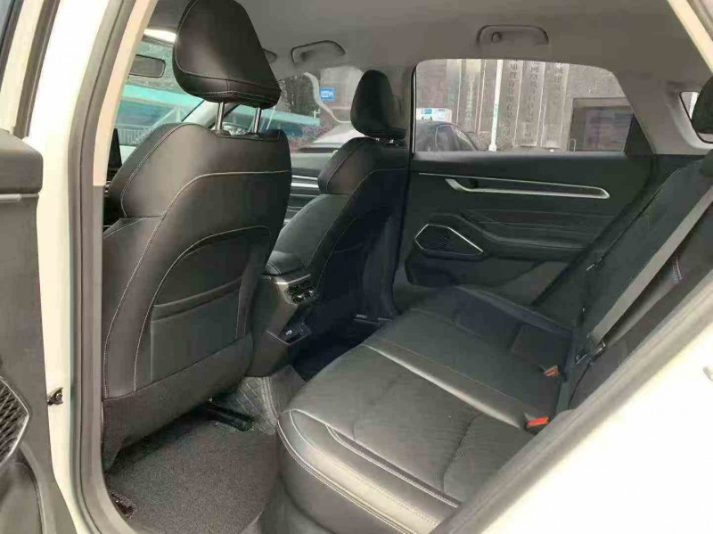 张家界24年吉利帝豪4