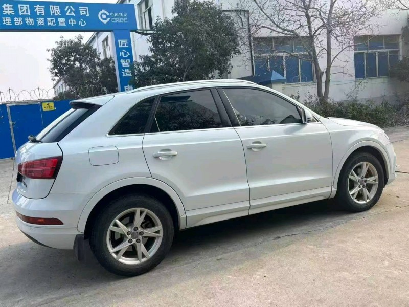 襄阳17年奥迪Q38