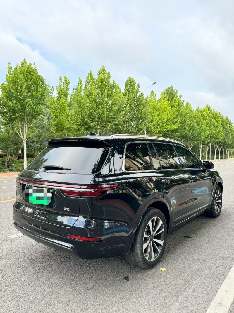 青岛20年理想理想ONE8