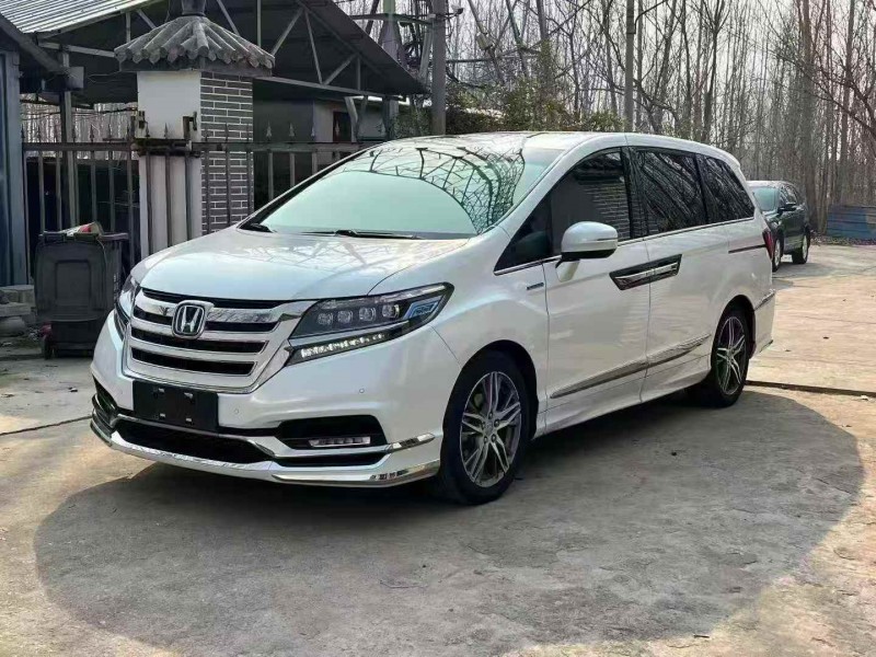 济宁20年本田艾力绅3