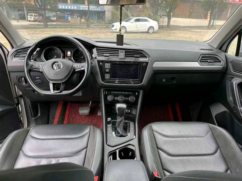 常德18年大众途观7