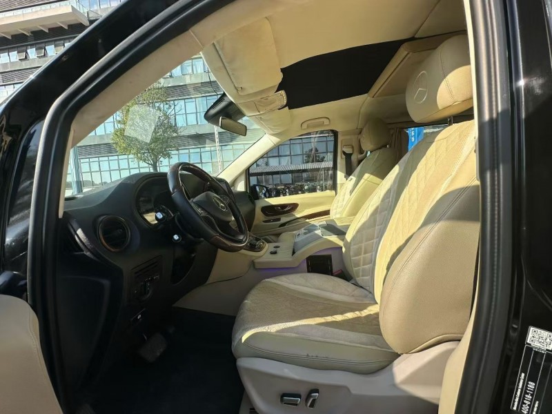 东莞18年奔驰威霆5