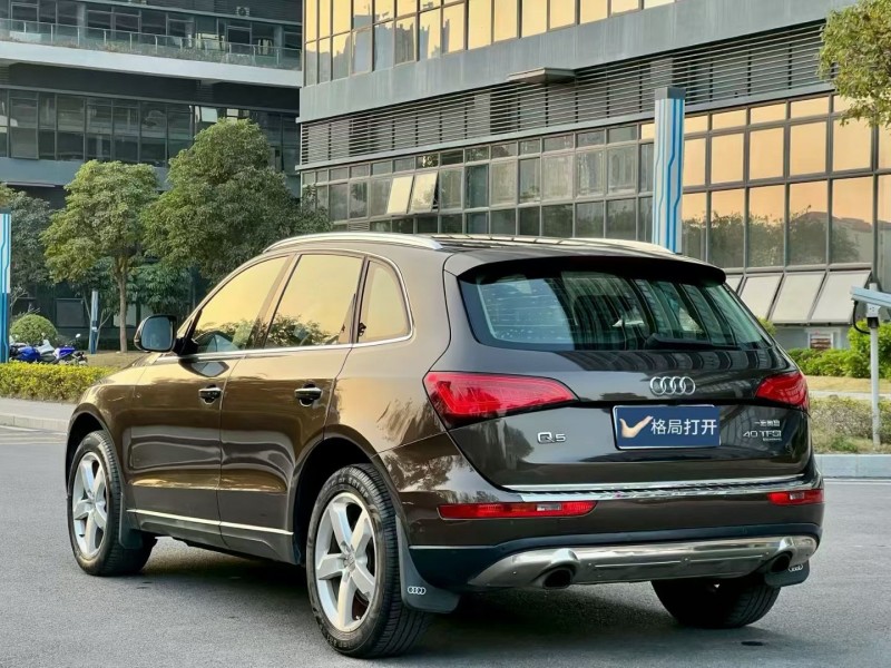 东莞16年奥迪Q58