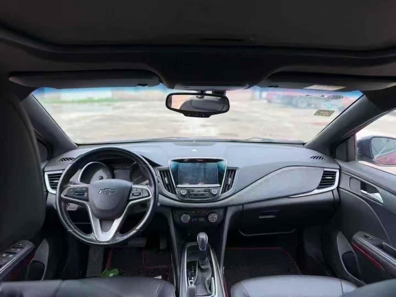 菏泽20年雪佛兰科鲁泽5