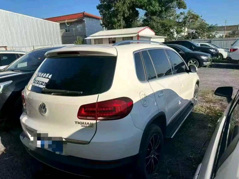 晋中16年大众途观6