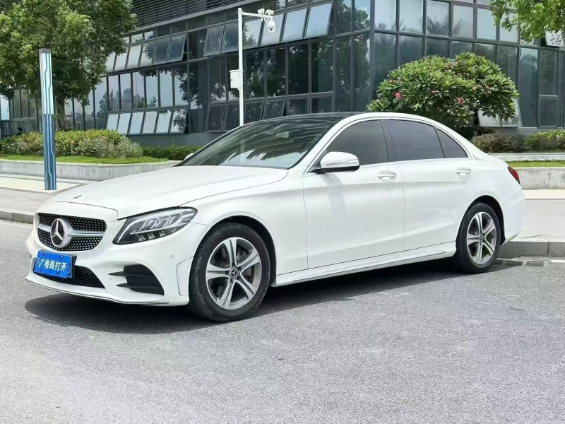 东莞19年奔驰CLA2
