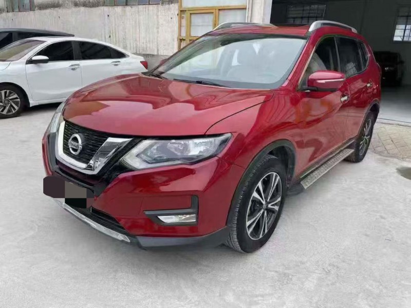 泰安17年日产奇骏2