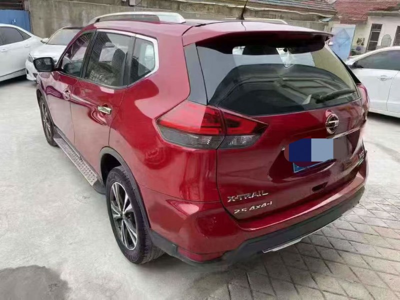 泰安17年日产奇骏4