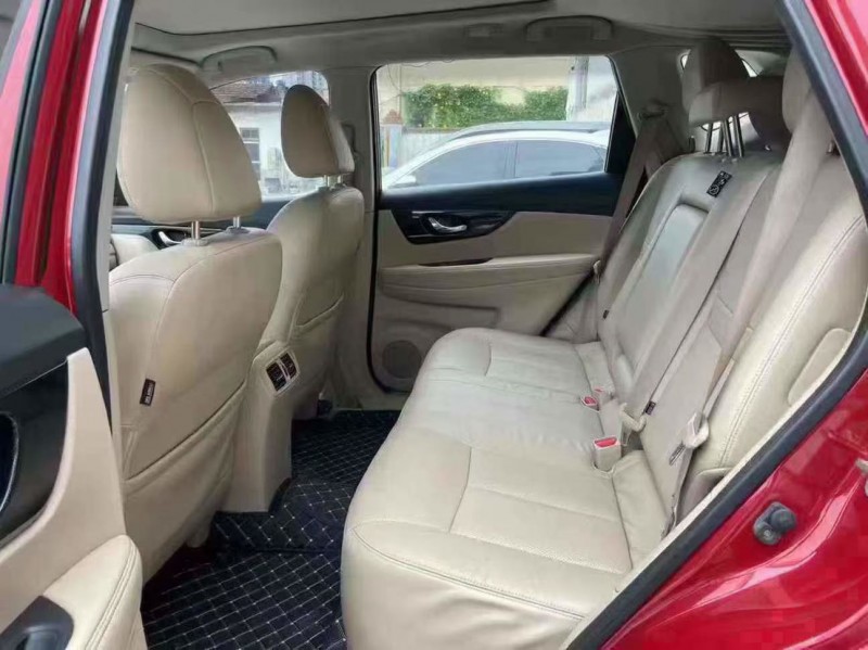 泰安17年日产奇骏9