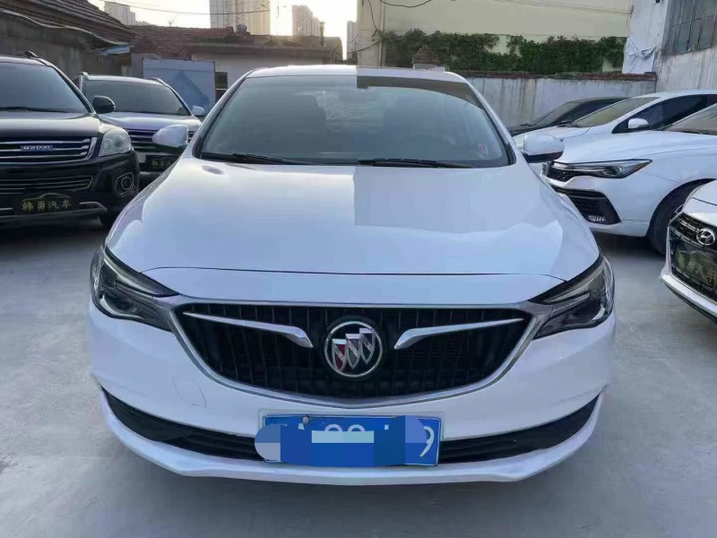 泰安18年别克英朗1