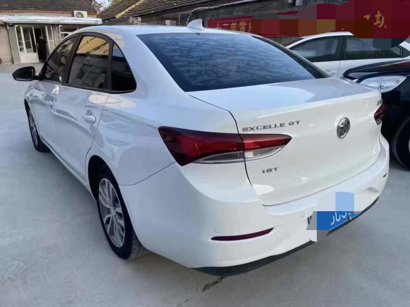 泰安18年别克英朗5