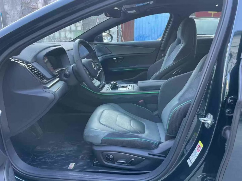 泰安23年比亚迪汉8