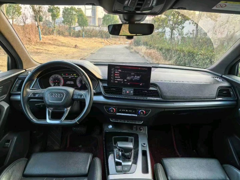 武汉22年奥迪Q58