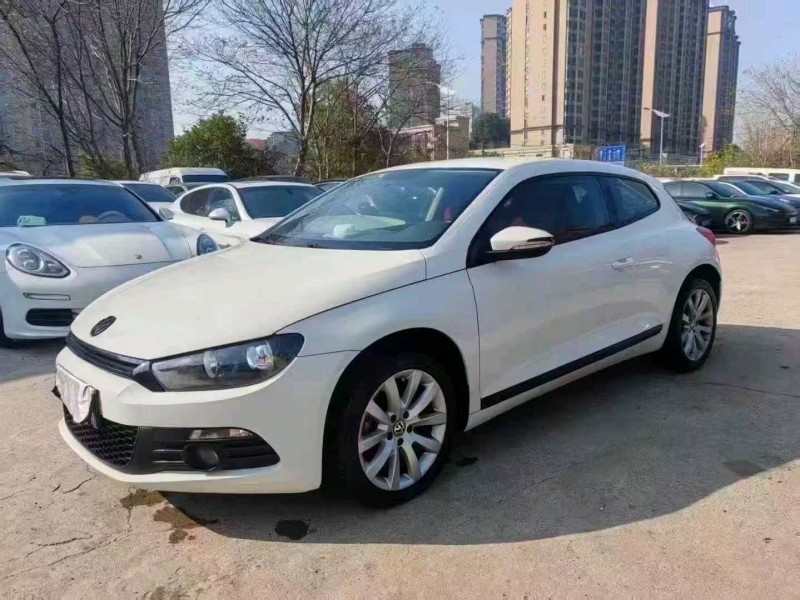 娄底13年大众尚酷3