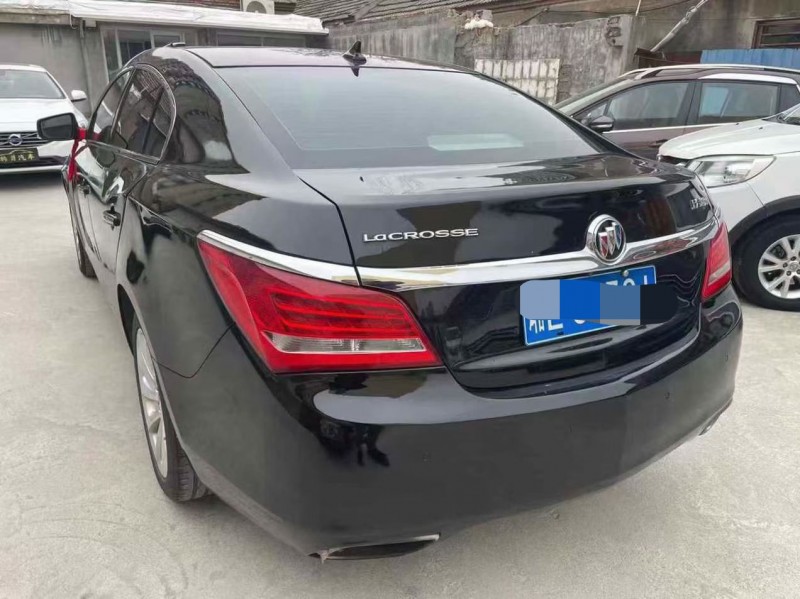 泰安14年别克君越5