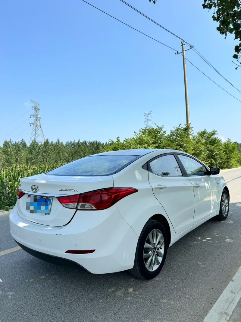 青岛15年现代朗动8