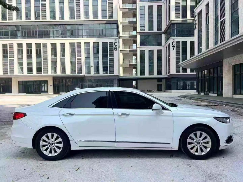 广州16年福特金牛座6