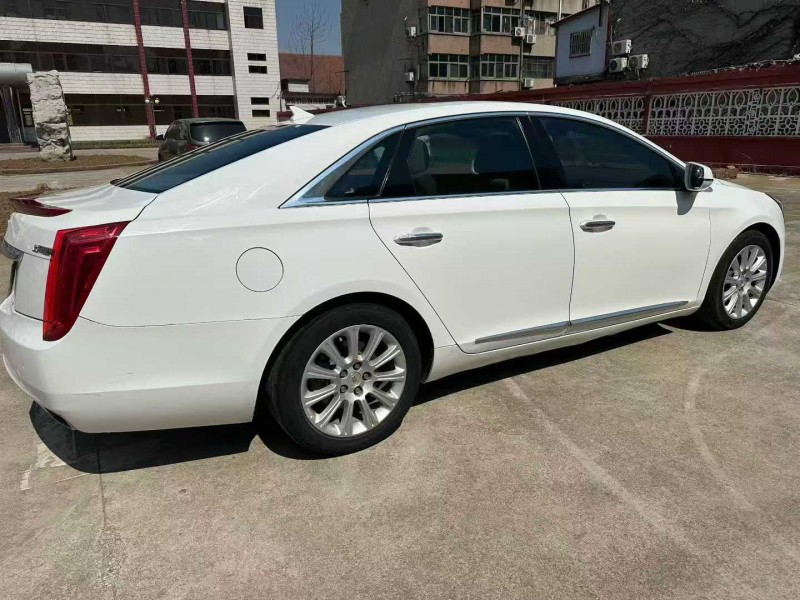枣庄16年凯迪拉克XTS8