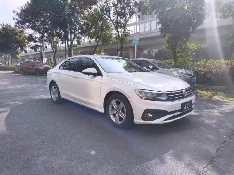 襄阳20年大众凌渡3