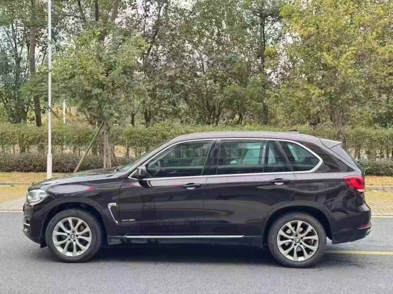 广州19年宝马X54