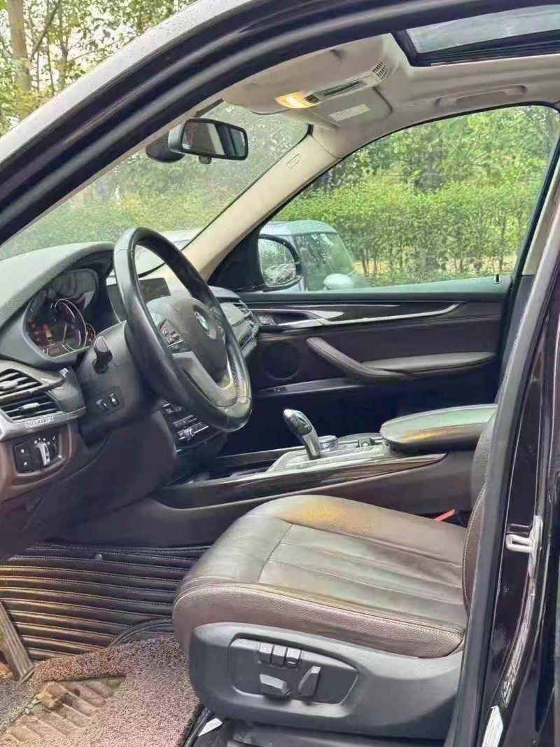 广州19年宝马X57