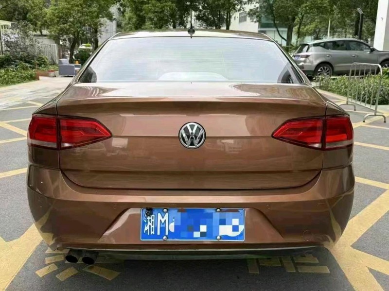 汕头17年大众凌渡9