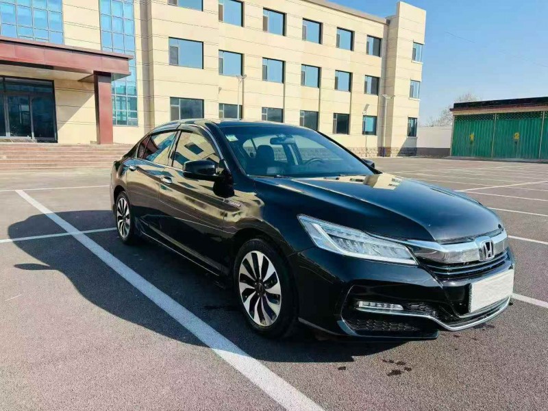 聊城17年本田雅阁2