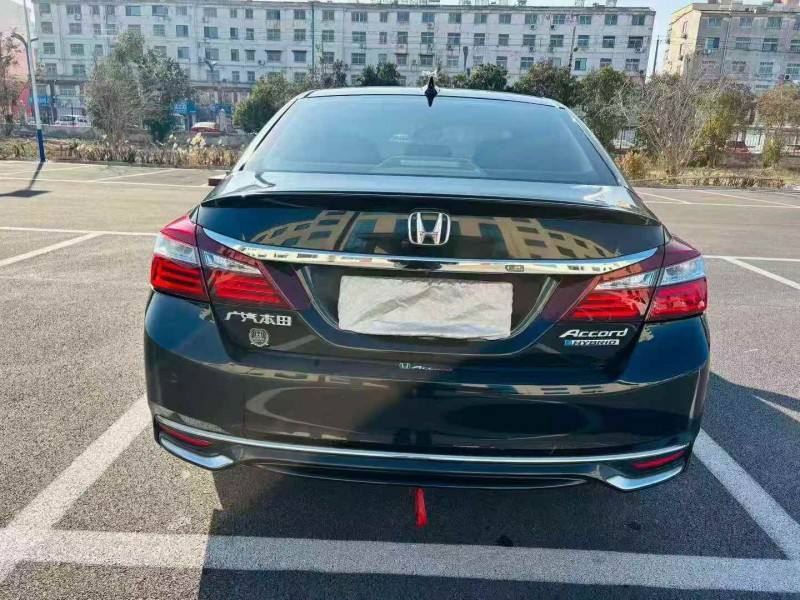 聊城17年本田雅阁9