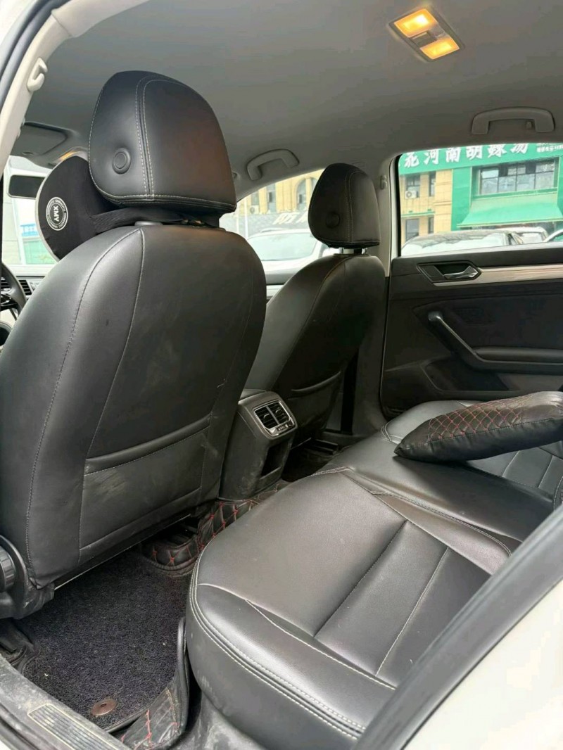 襄阳17年大众凌渡7