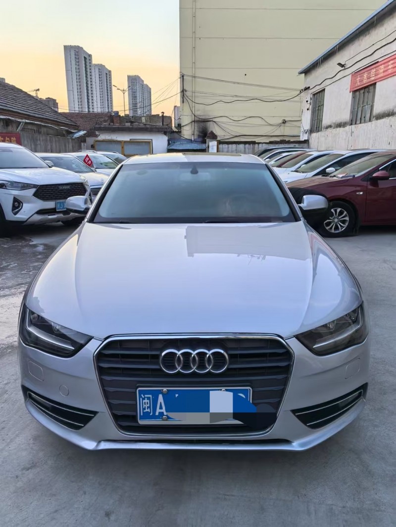 泰安13年奥迪A4L1