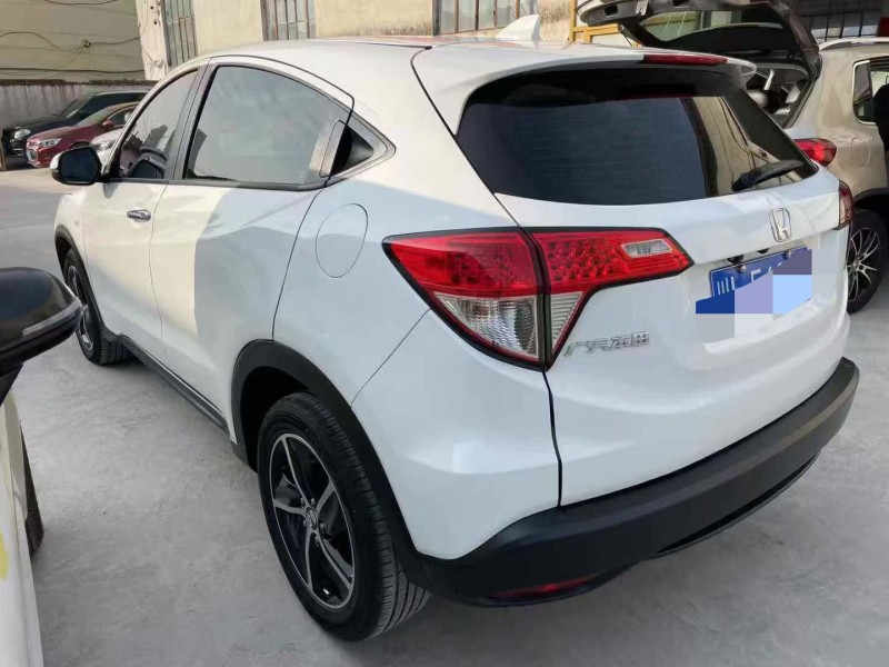 泰安21年本田缤智4