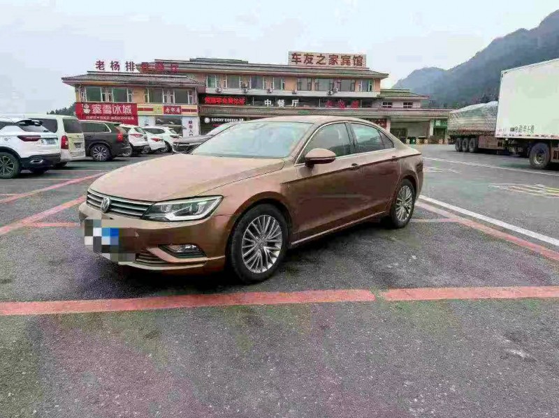 成都15年大众凌渡2