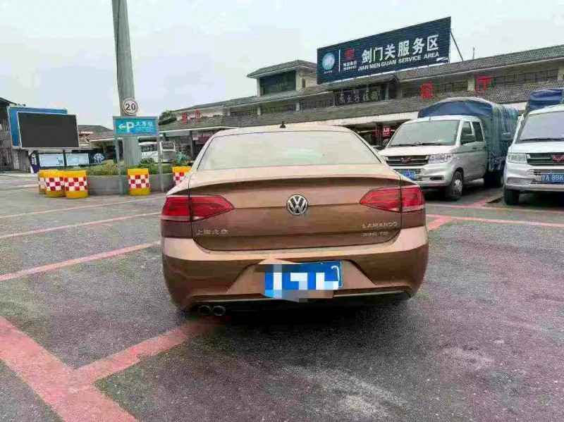 成都15年大众凌渡8