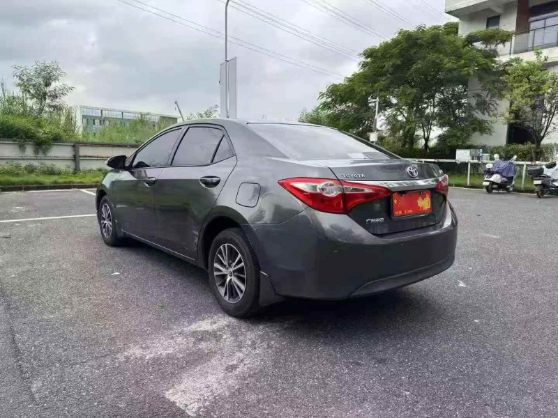 广州16年丰田雷凌7