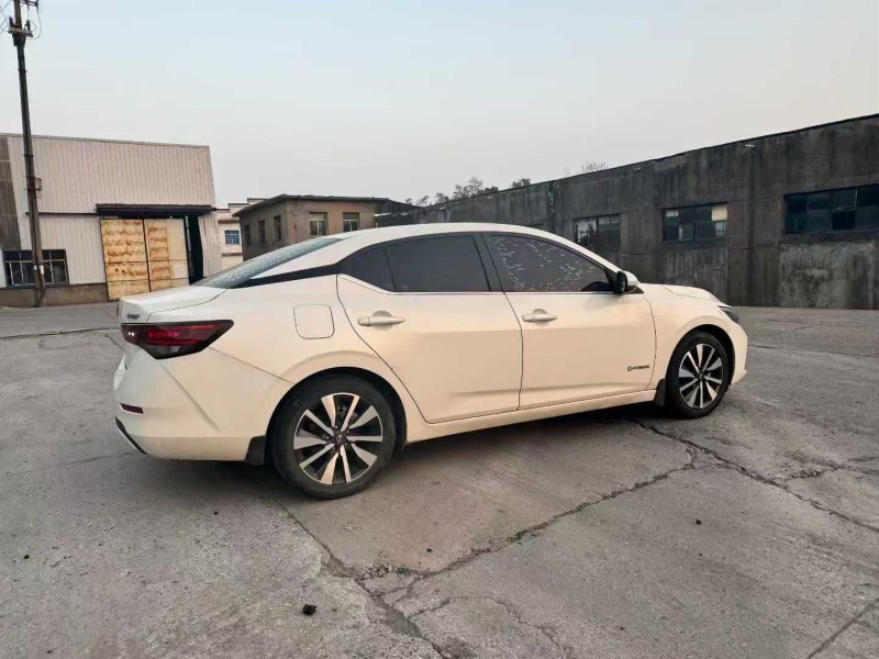 南昌22年日产轩逸8