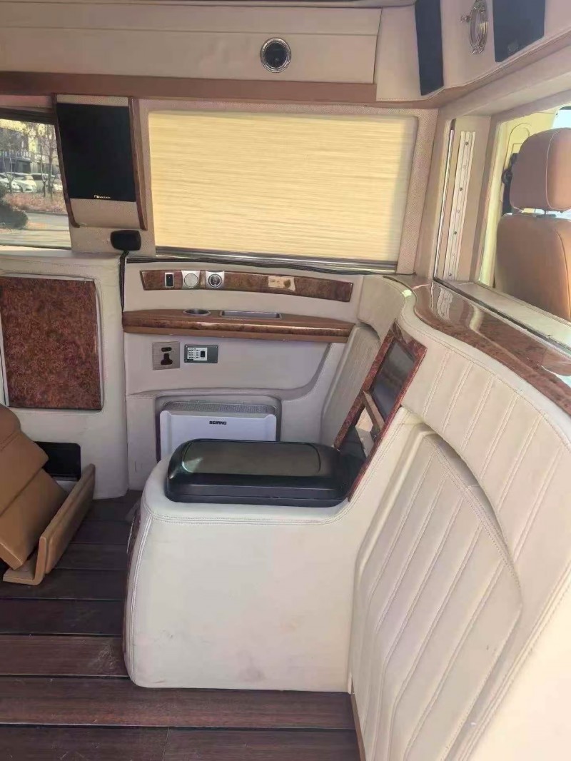 菏泽15年奔驰威霆4