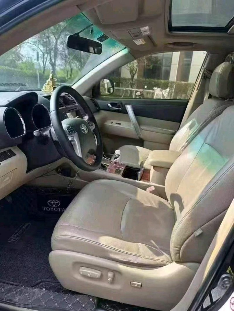 广州13年丰田汉兰达7