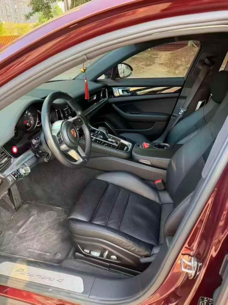 广州18年保时捷帕拉梅拉4