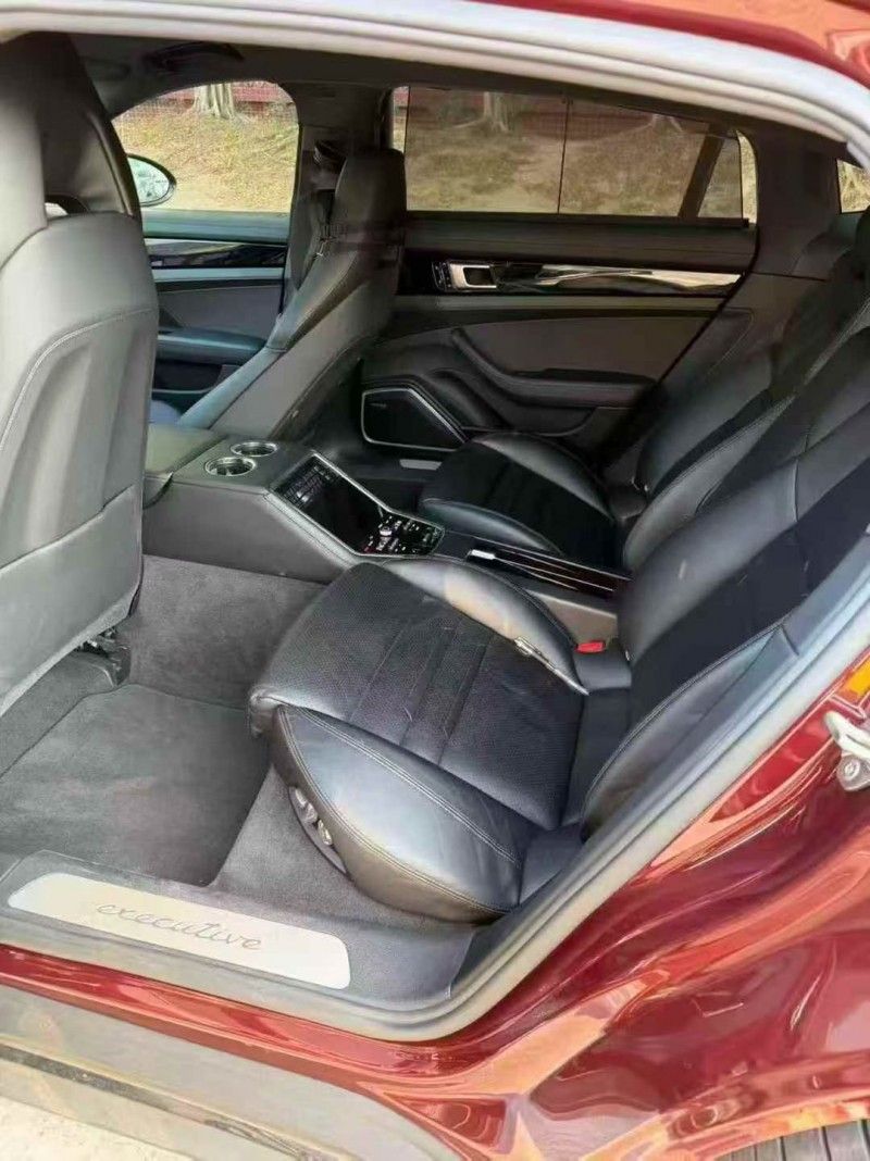 广州18年保时捷帕拉梅拉5