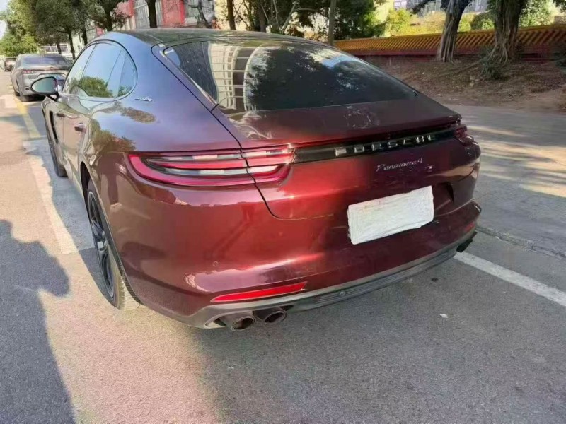 广州18年保时捷帕拉梅拉8