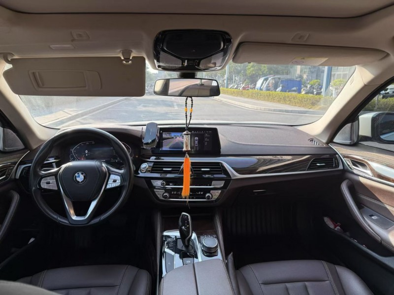 东莞20年宝马5系5