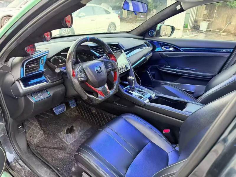 广州19年本田思域4