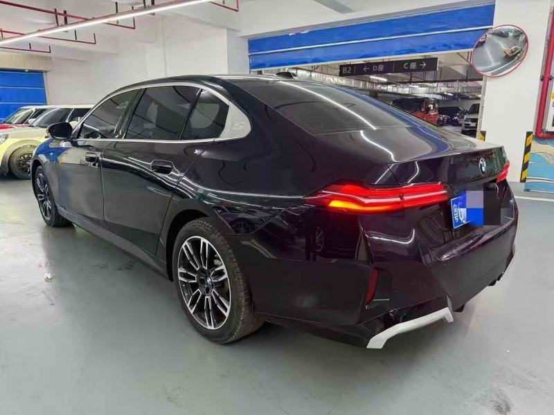 广州24年宝马5系3