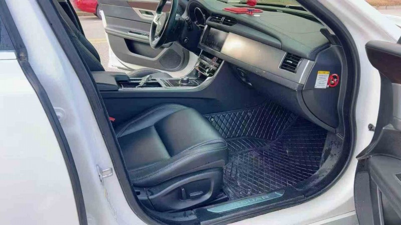 张家界19年捷豹XFL4