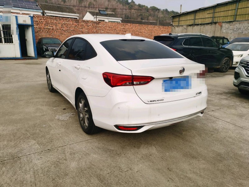 绍兴25年别克威朗8