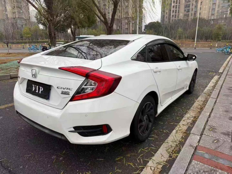 安庆17年本田思域8