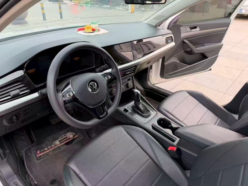 枣庄21年大众朗逸4